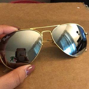 RAY BAN AVIATOR REFLECTIVE SUNGLASSES